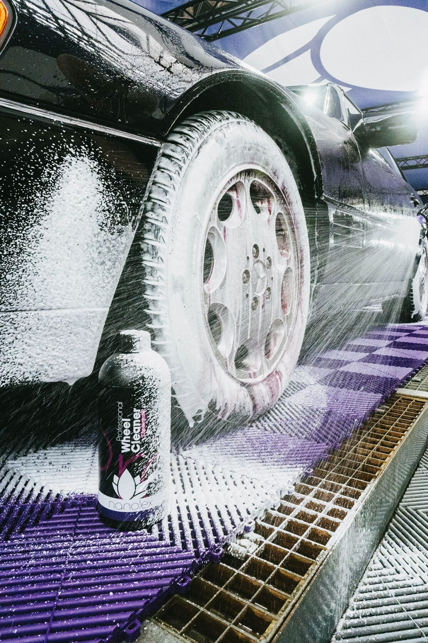 Wheel cleaner concentrate aplication