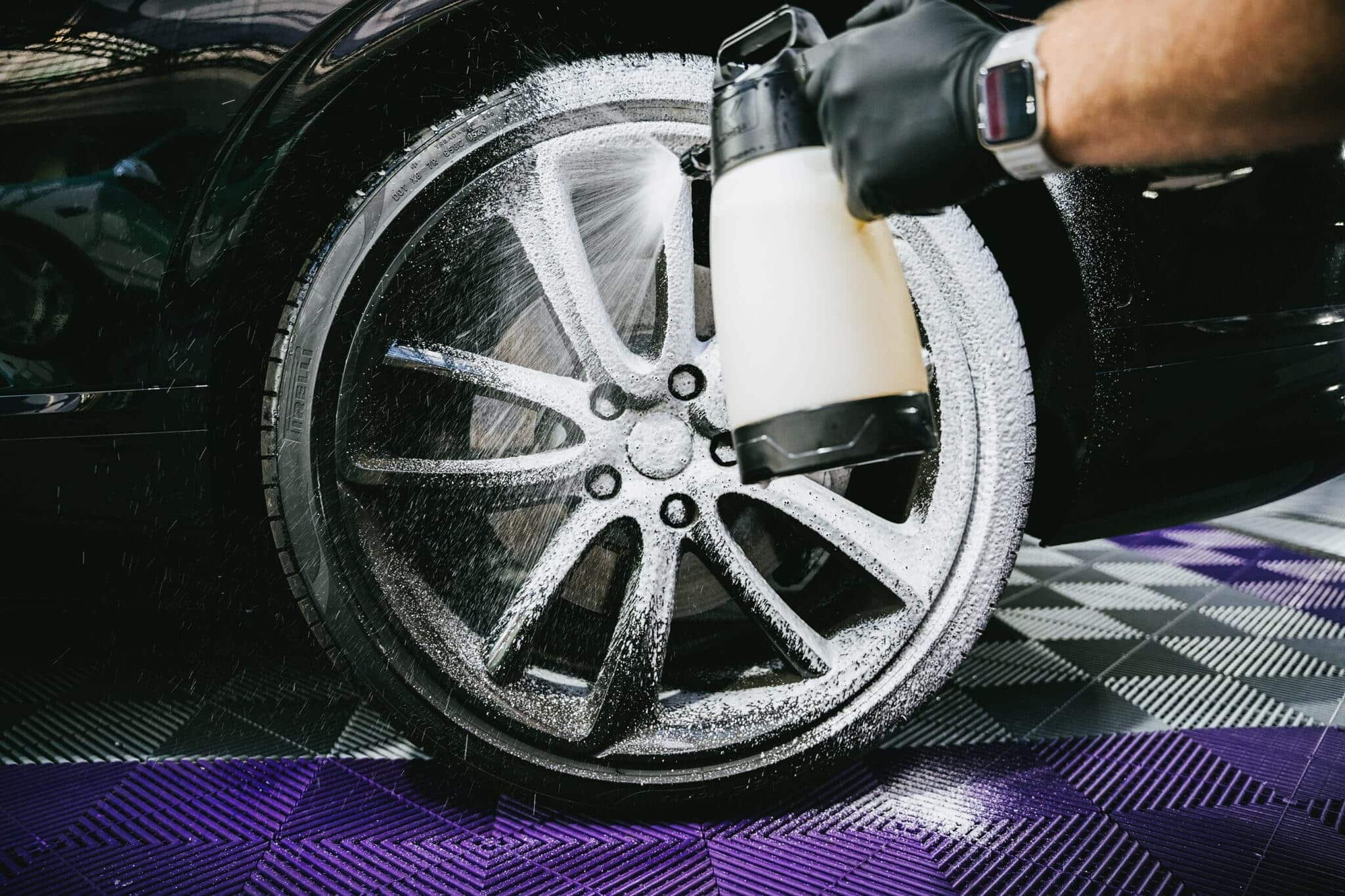 Nanolex Professional Wheel cleaner concentrate application